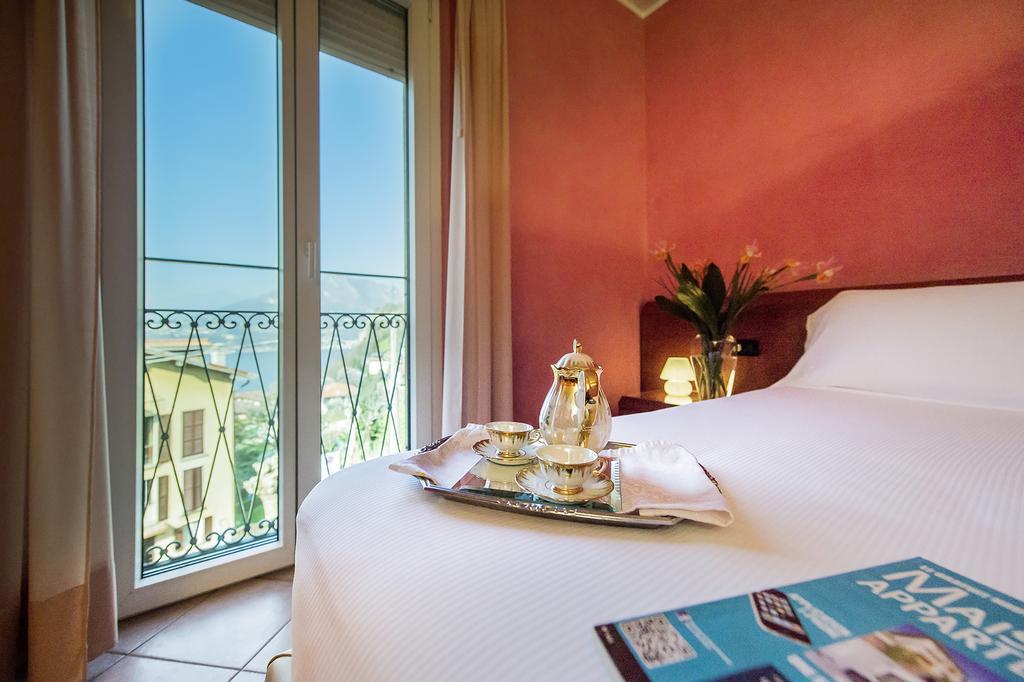 Hotel San Gerolamo Vercurago Екстер'єр фото