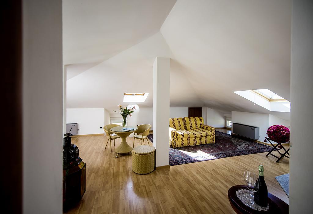 Hotel San Gerolamo Vercurago Екстер'єр фото
