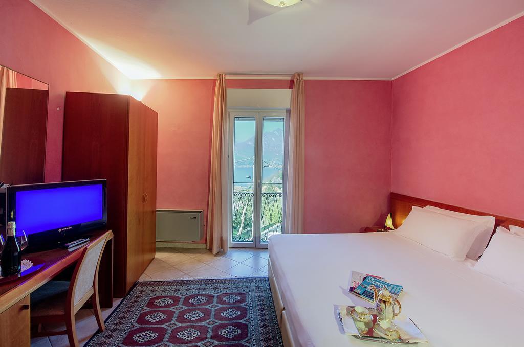 Hotel San Gerolamo Vercurago Екстер'єр фото