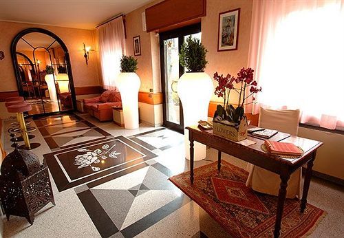 Hotel San Gerolamo Vercurago Екстер'єр фото