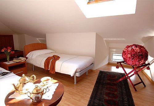 Hotel San Gerolamo Vercurago Екстер'єр фото