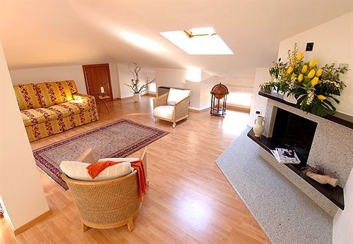 Hotel San Gerolamo Vercurago Екстер'єр фото